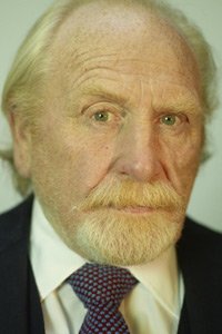   James Cosmo